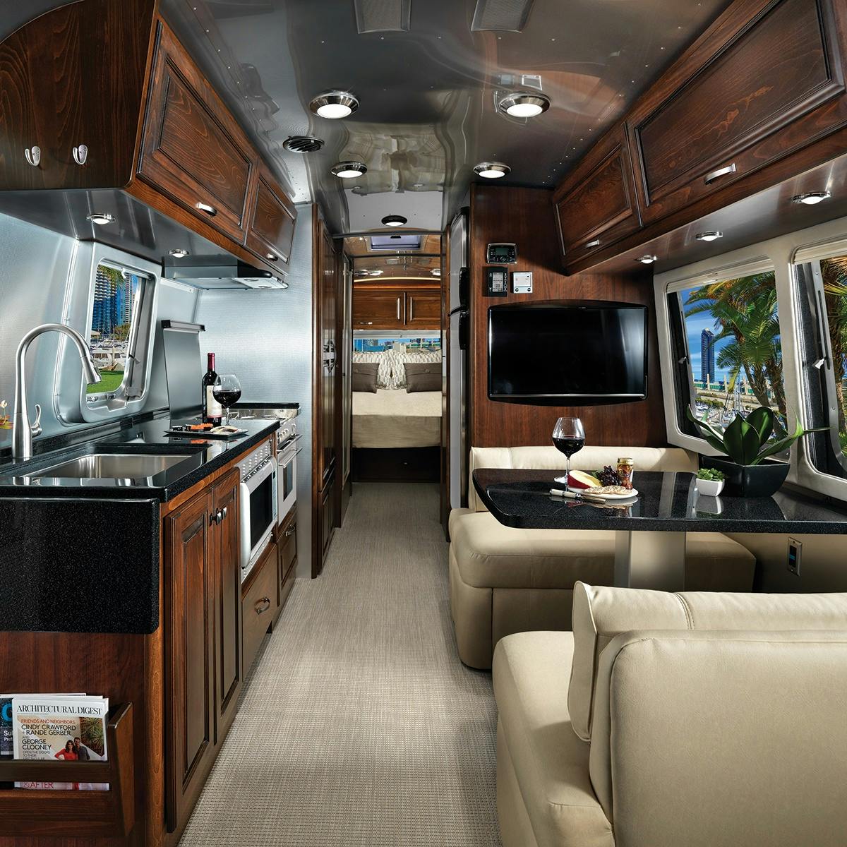 2017 Classic 30 Photo Interior Mocha Cherry Macadamia UL F2B WEB